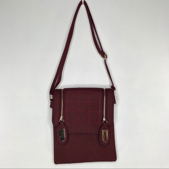 Merlot Crossbody Non Leather - Picture 7 of 8
